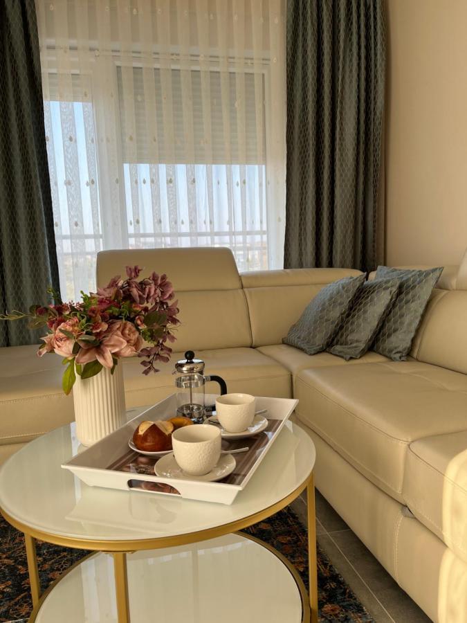 Apartman Yacht メドゥリン エクステリア 写真