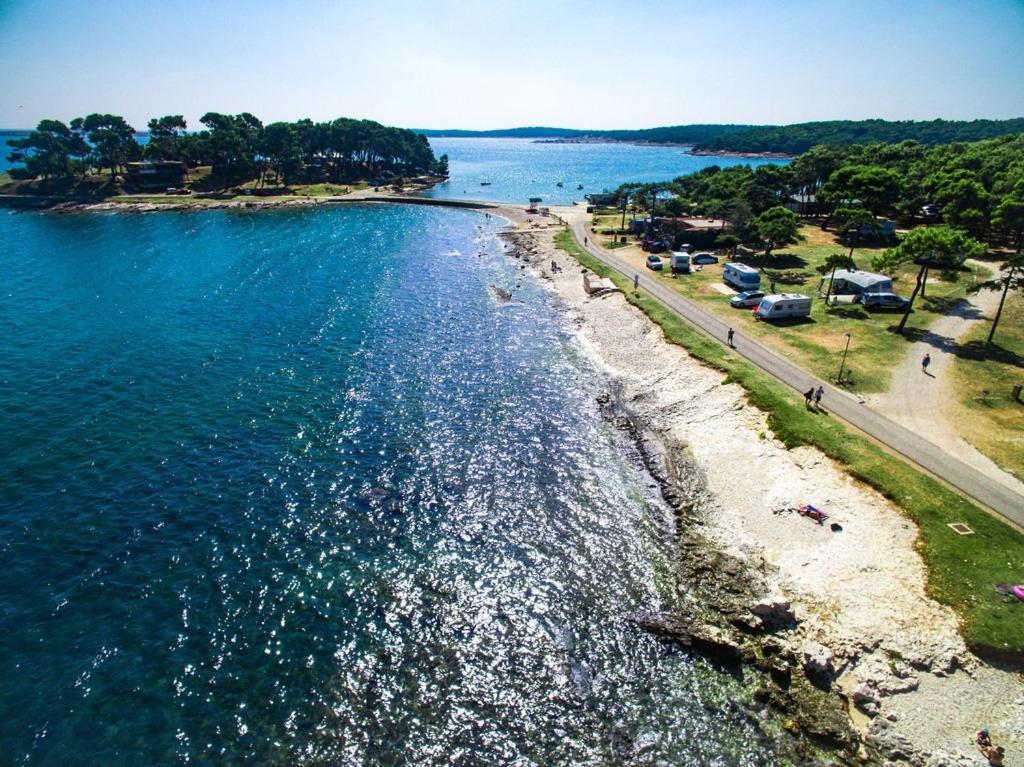 Apartman Yacht メドゥリン エクステリア 写真