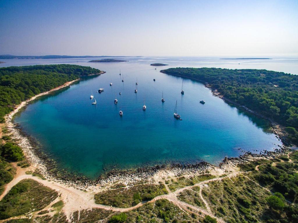Apartman Yacht メドゥリン エクステリア 写真