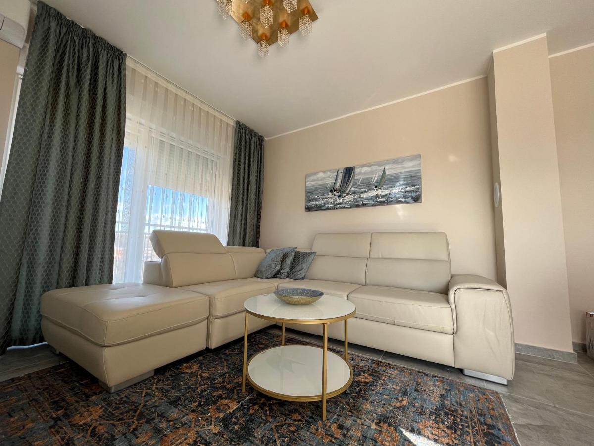 Apartman Yacht メドゥリン エクステリア 写真