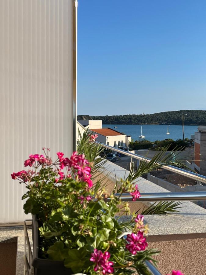 Apartman Yacht メドゥリン エクステリア 写真