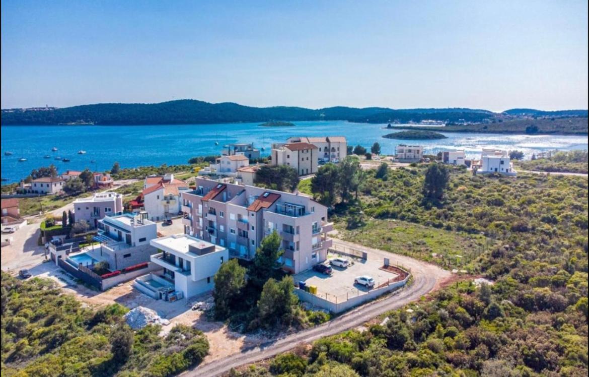 Apartman Yacht メドゥリン エクステリア 写真